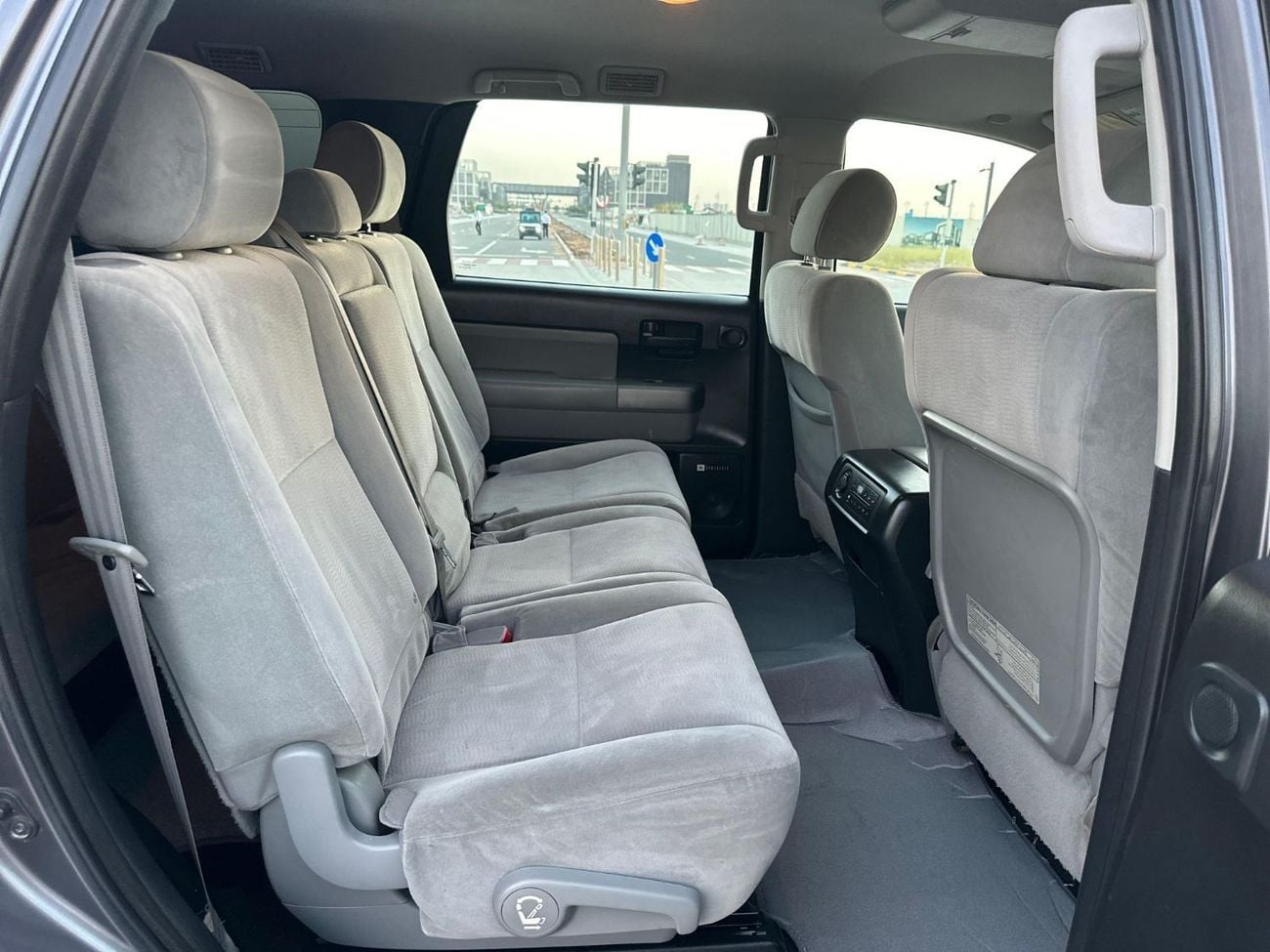 Toyota Sequoia
