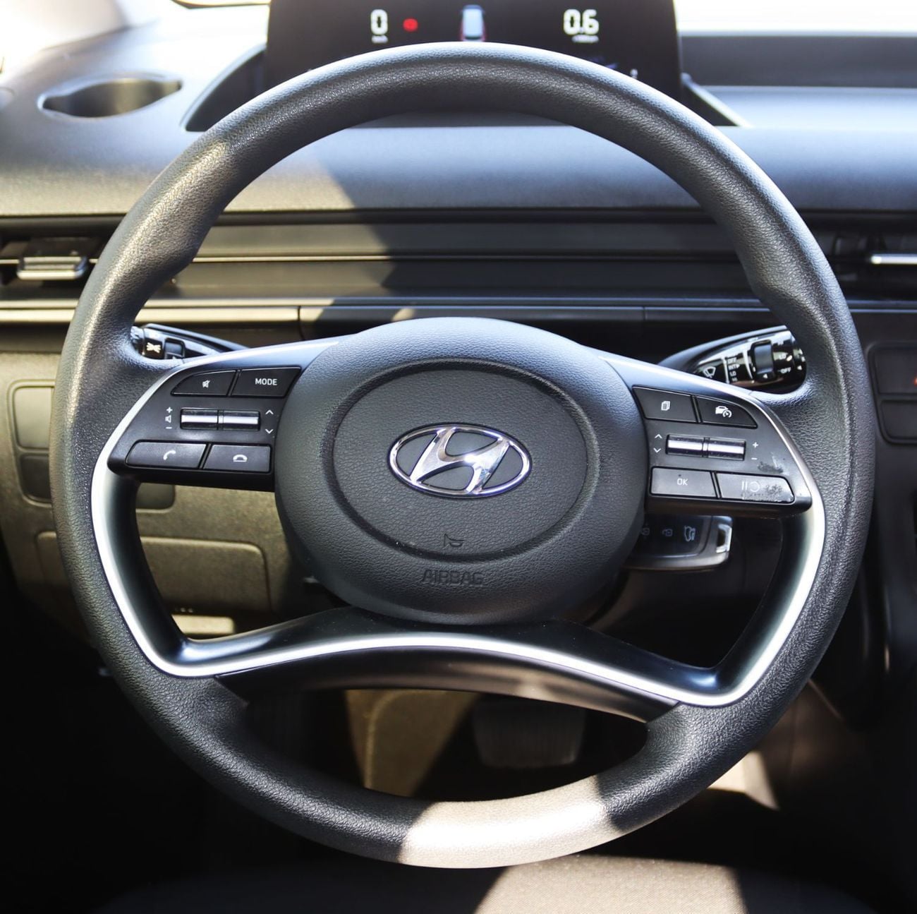 Hyundai Staria 3.5L Comfort (9 Seater) Hyundai Starea - 2023 - GCC - Accident-Free - 3.5L  - 9 Seats - Low Mileage