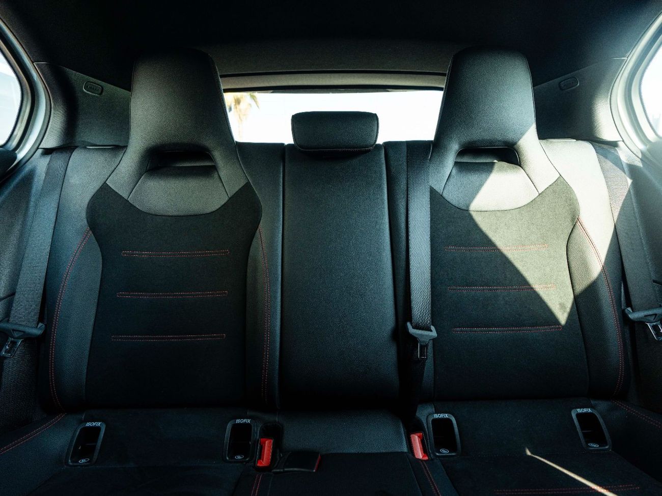 Mercedes-Benz A 200 AED 2,044 PM • A200 AMG PREMIUM • LOW KMS • OFFICIAL GARGASH MERCEDES-BENZ WARRANTY UNTIL 2026