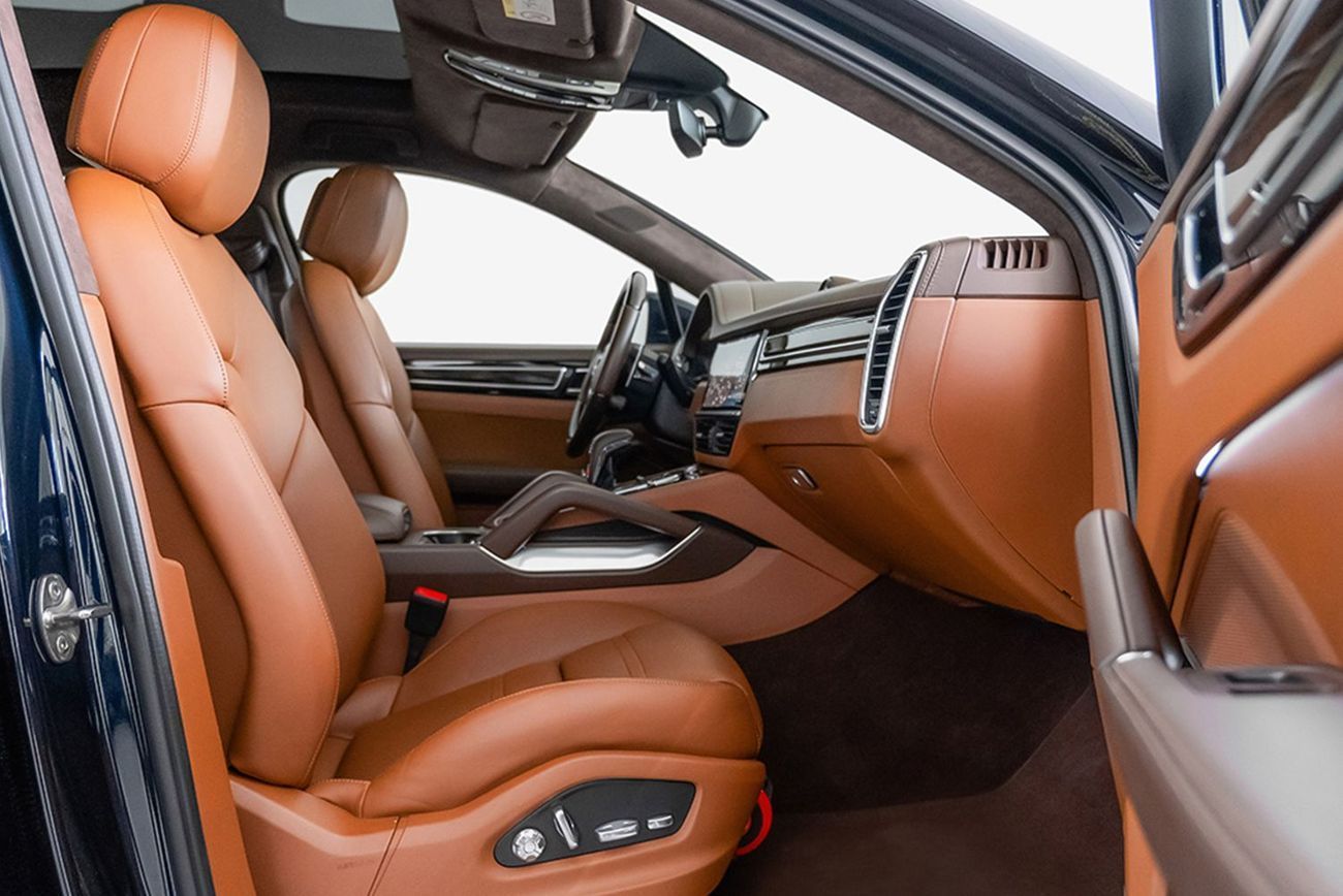 Porsche Cayenne Turbo S E-Hybrid 4.0L (670 HP)