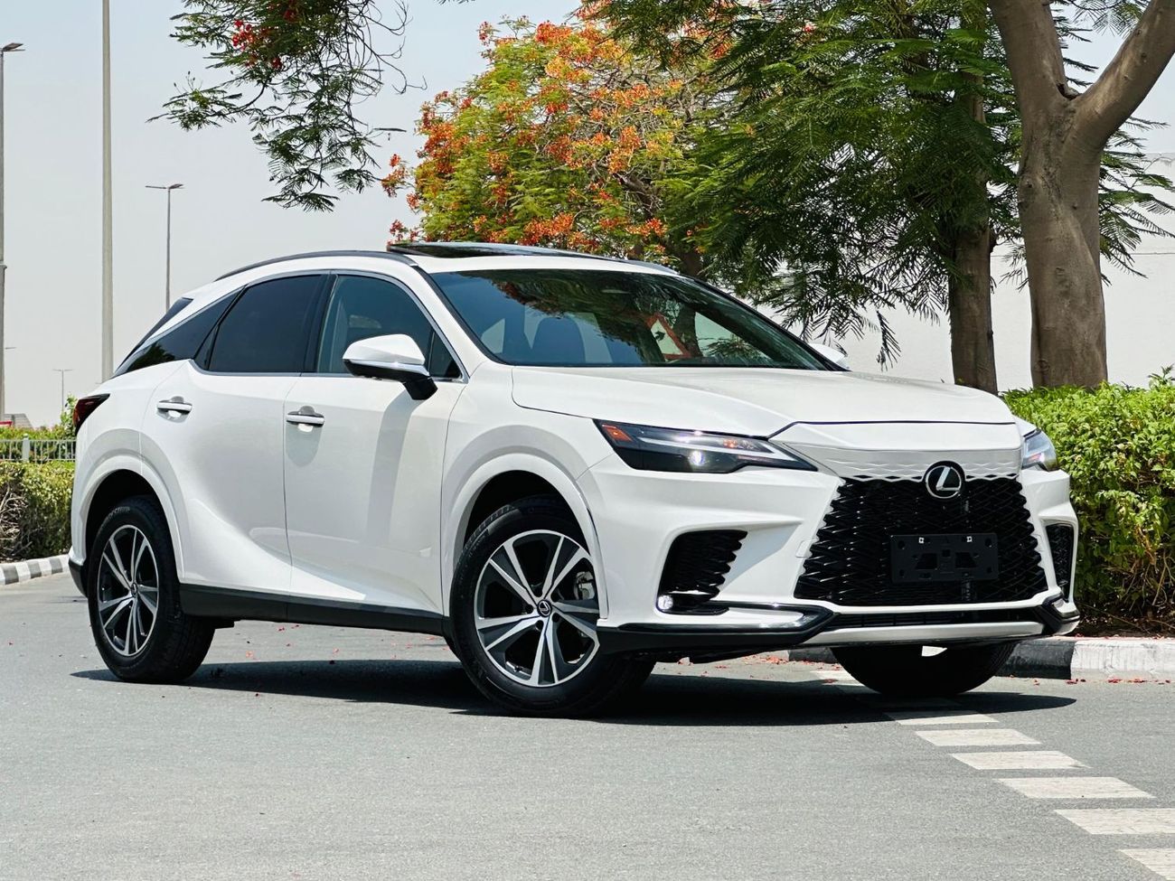 Lexus RX350 Lexus RX 350 Full Option Year: 2024 Color: White