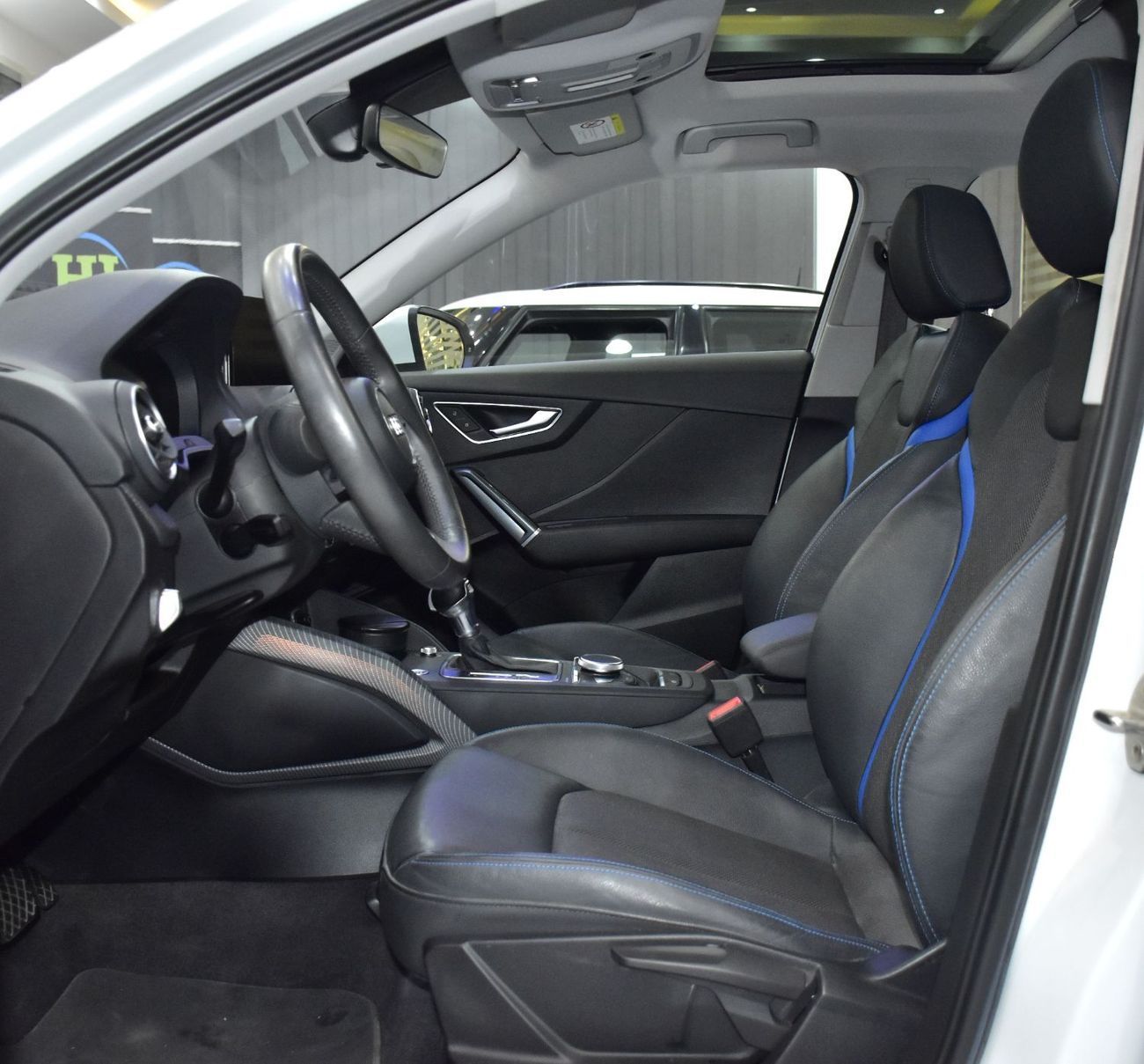 أودي Q2 EXCELLENT DEAL for our Audi Q2L 30 E-Tron ( 2021 Model ) in White Color Chinese Specs