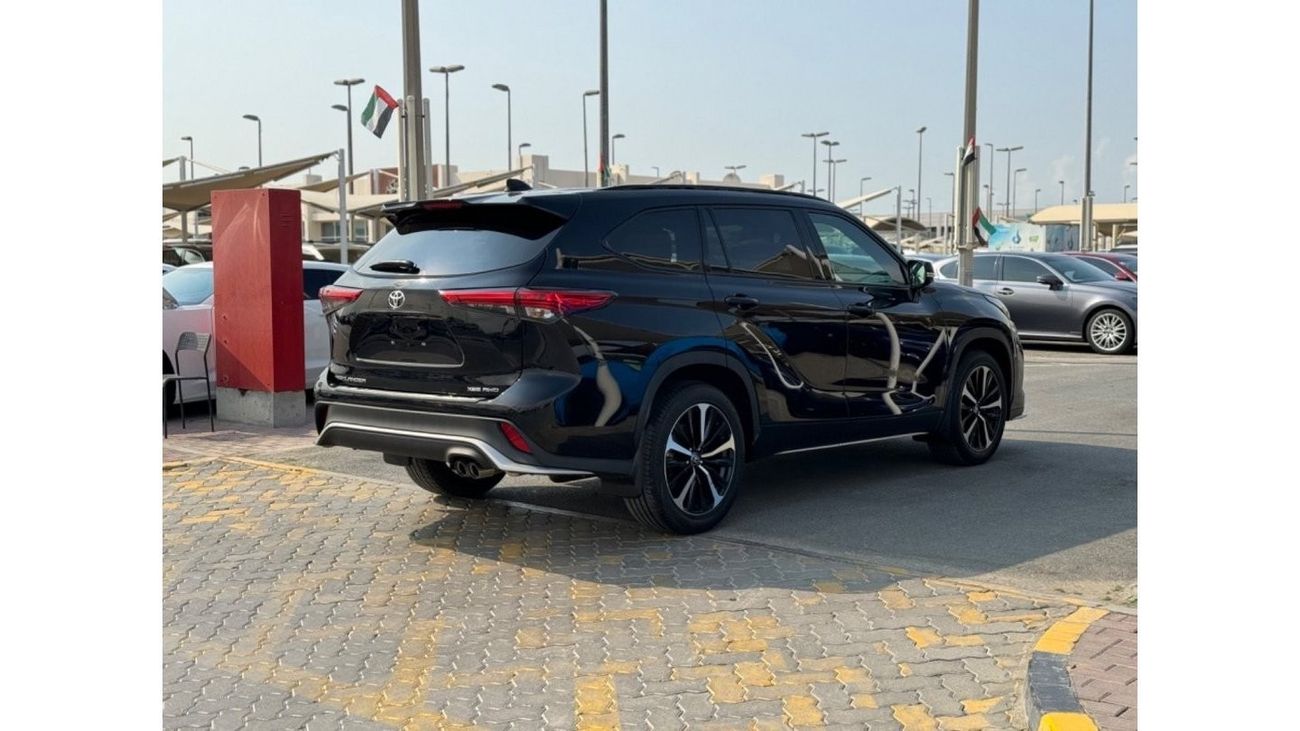 Toyota Highlander Limited Toyota Highlander XSE / V6 / 2021 / Canadian Clean Title