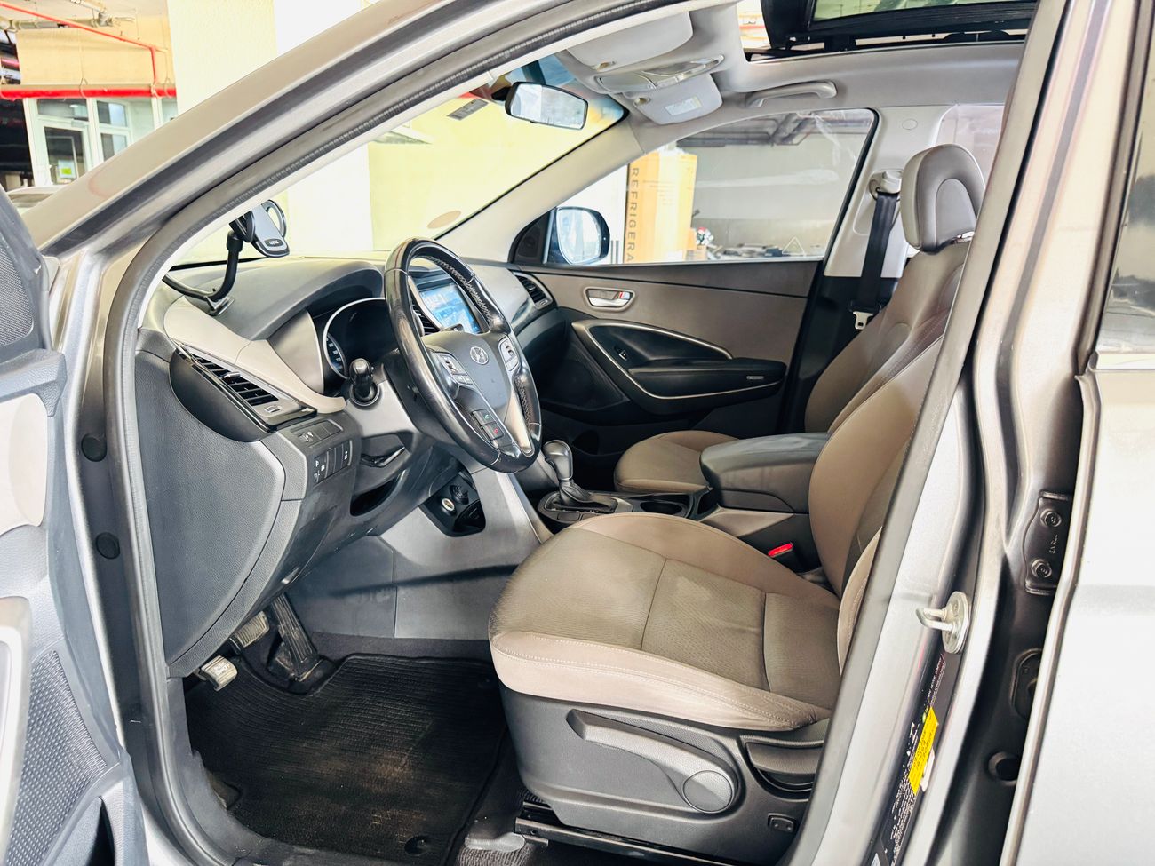 Hyundai Santa Fe full option panoramic roof v6 4WD 3300cc