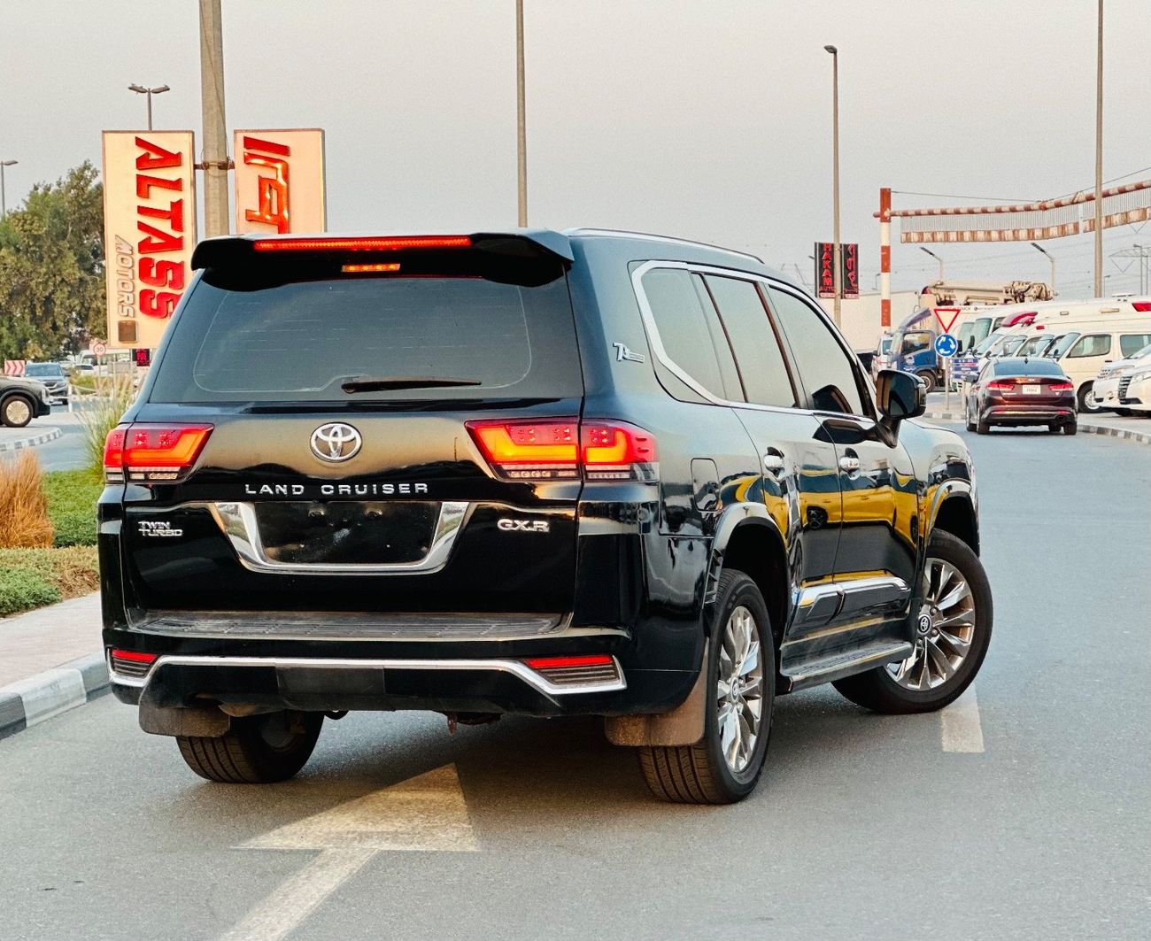 تويوتا لاند كروزر GXR 4.0L (271 HP) 4WD