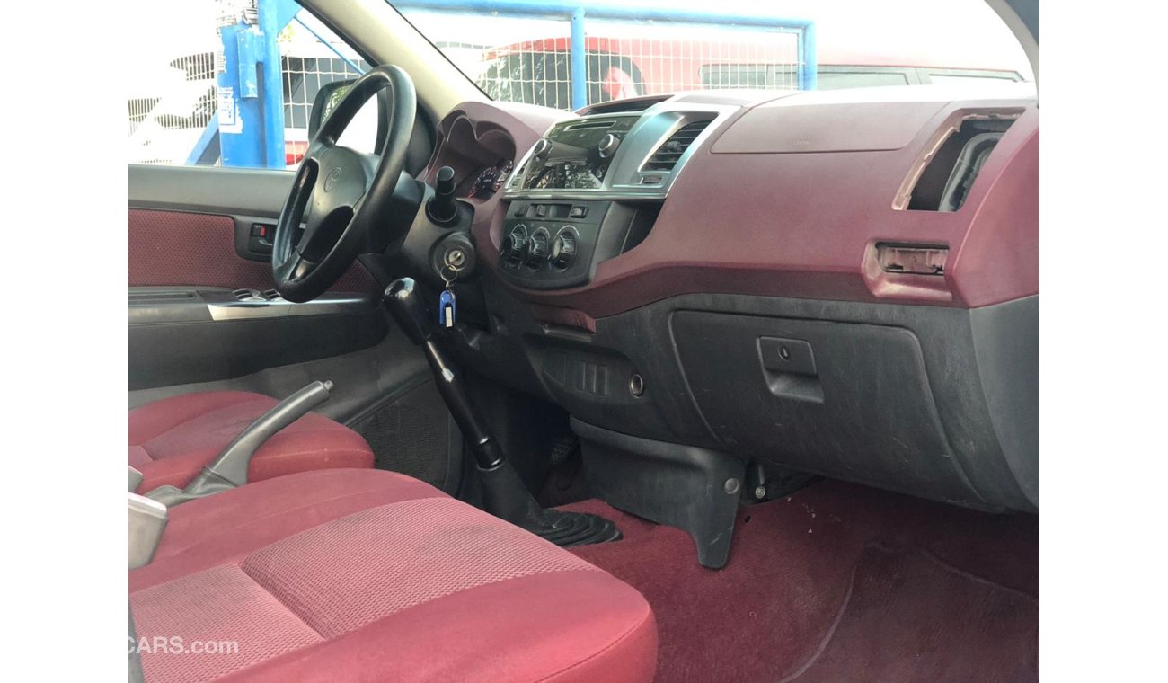 Toyota Hilux 2.7L Petrol, Manual, Power Locks, Power Windows, CODE-6430