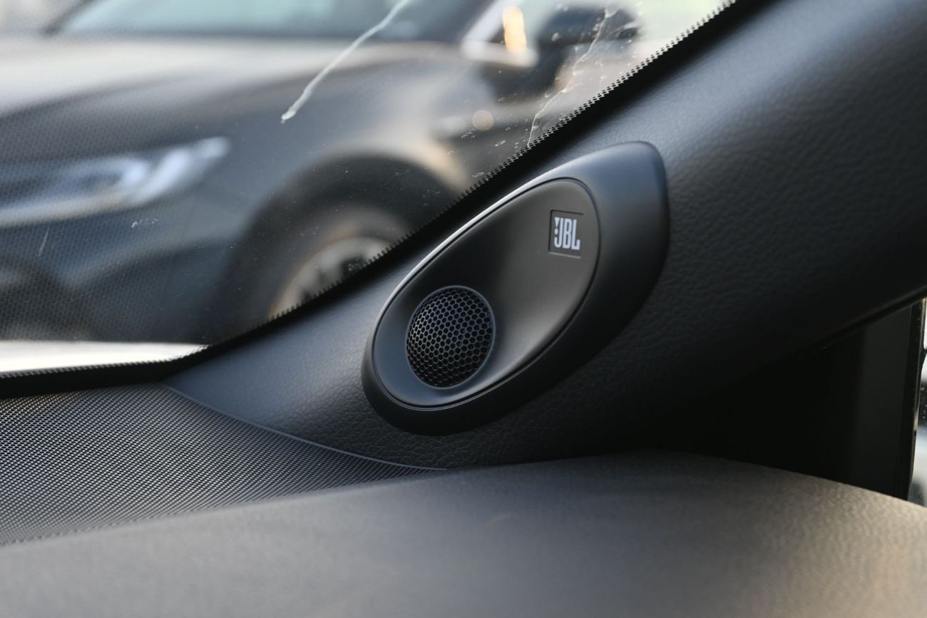 Toyota Camry Toyota Camry Lumiere 2.5L Hybrid, Model 2025, Color White