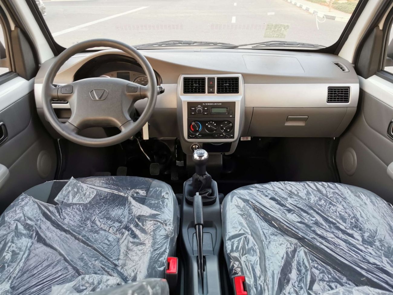 Victory V2 MINI BUS/ 07 SEATER, M/T V4 PETROL, FRONT POWER WINDOWS