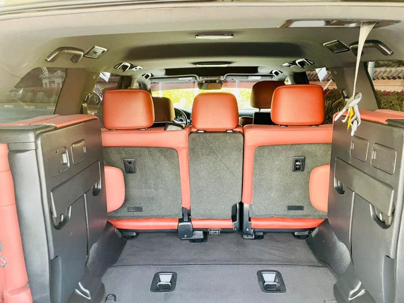 Lexus LX570 SIGNATURE