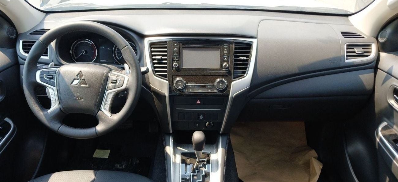 ميتسوبيشي L200 Mitsubishi L200 2.4L Diesel AT 4x4 DC 2023YM