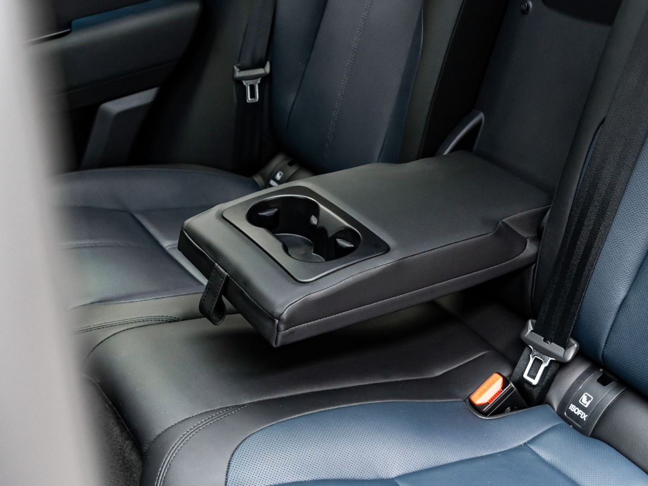 لاند روفر رينج روفر فيلار P250 R-Dynamic SE 2.0L