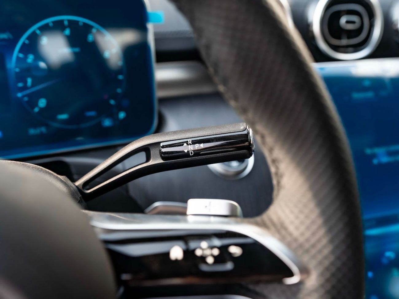 Mercedes-Benz C 200 Premium 2.0L