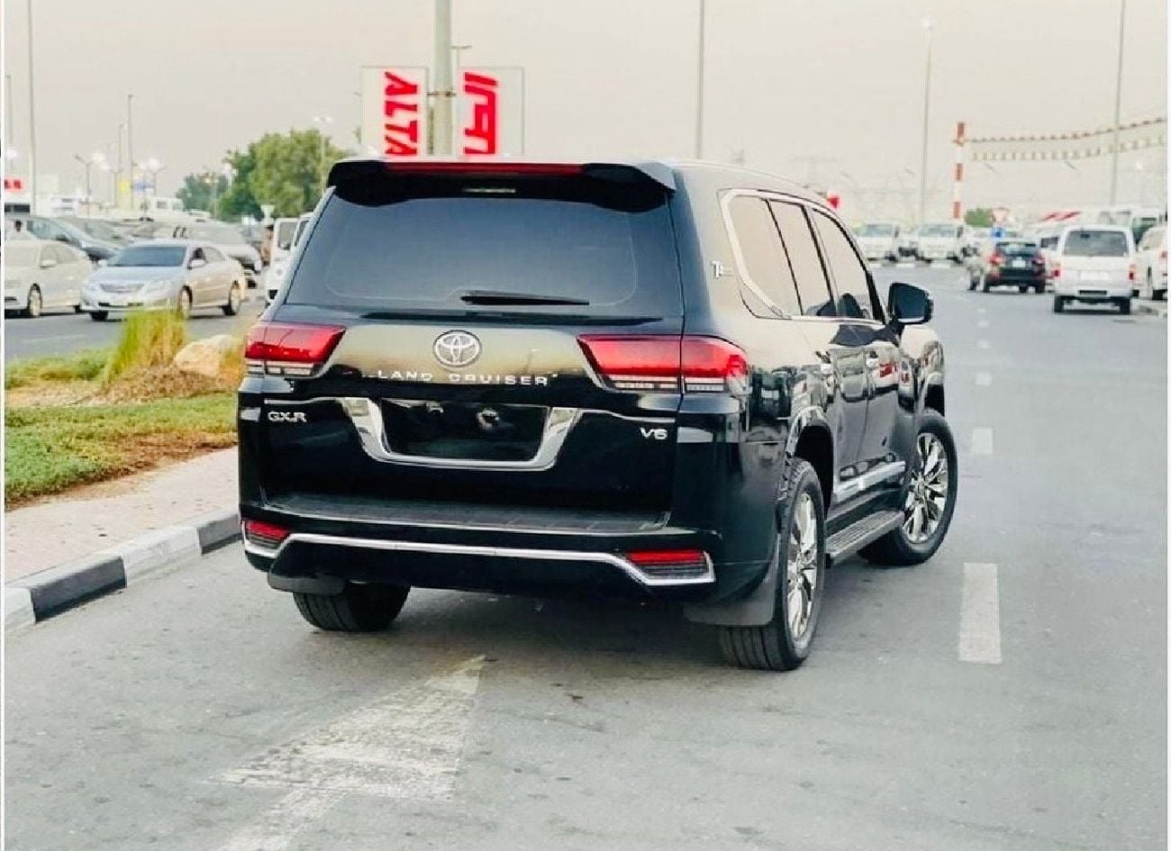 Toyota Land Cruiser Toyota landcuriser GXR V6 Years 2018 upgrade inside and outside 2025 full option 4.0 L petrol