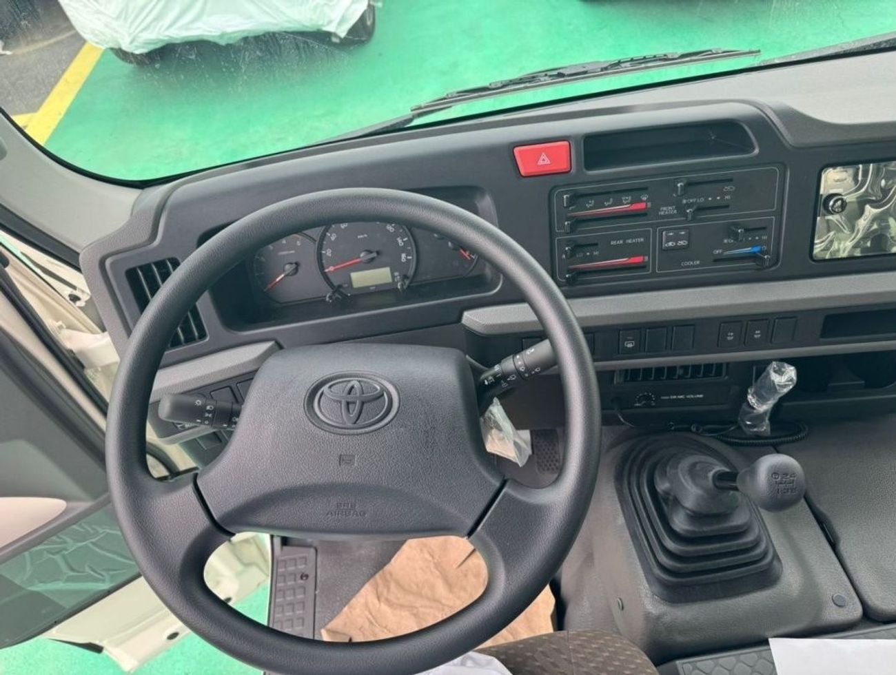 Toyota Coaster 2.7L (23-Seater)