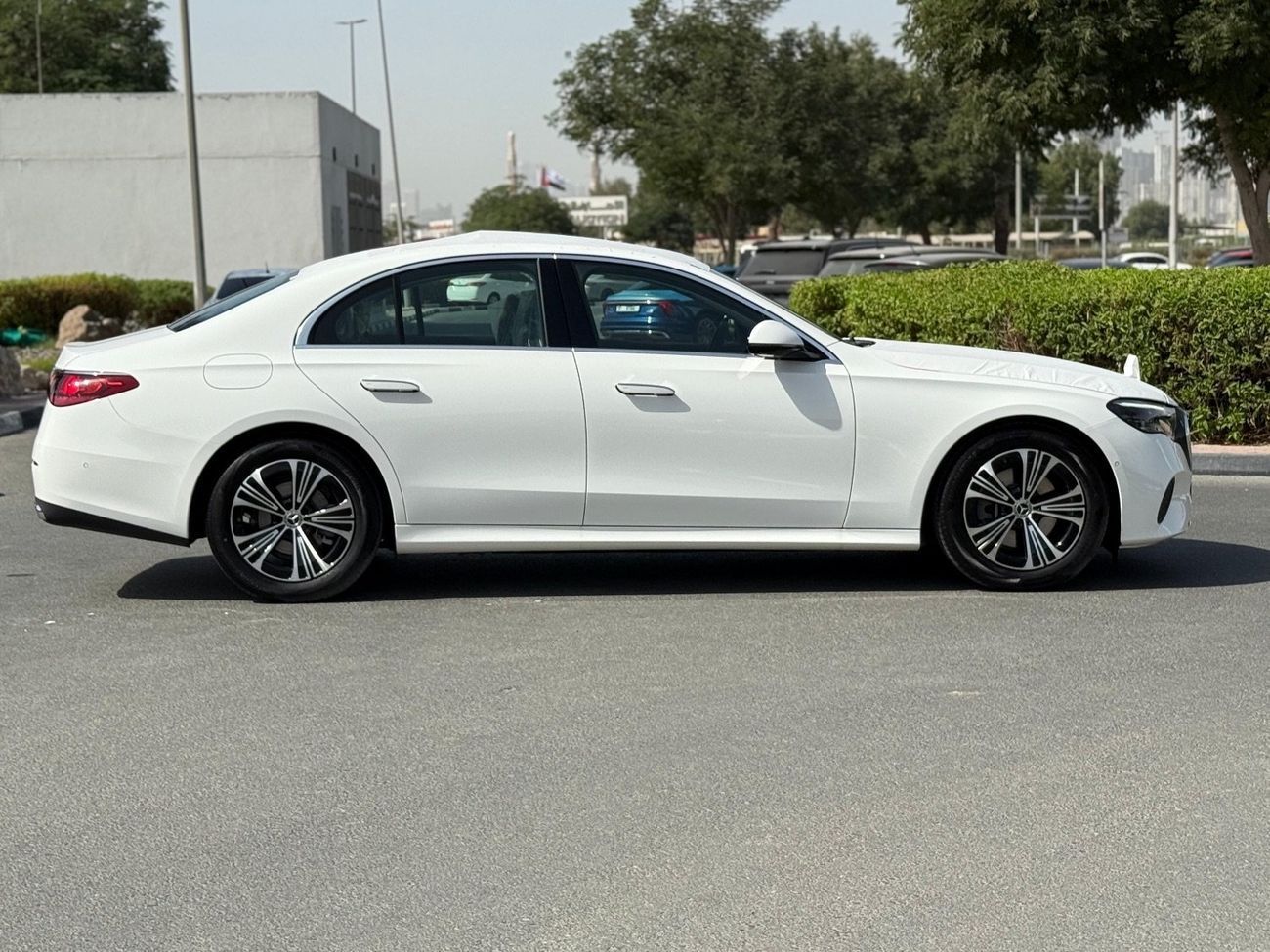 مرسيدس بنز E200