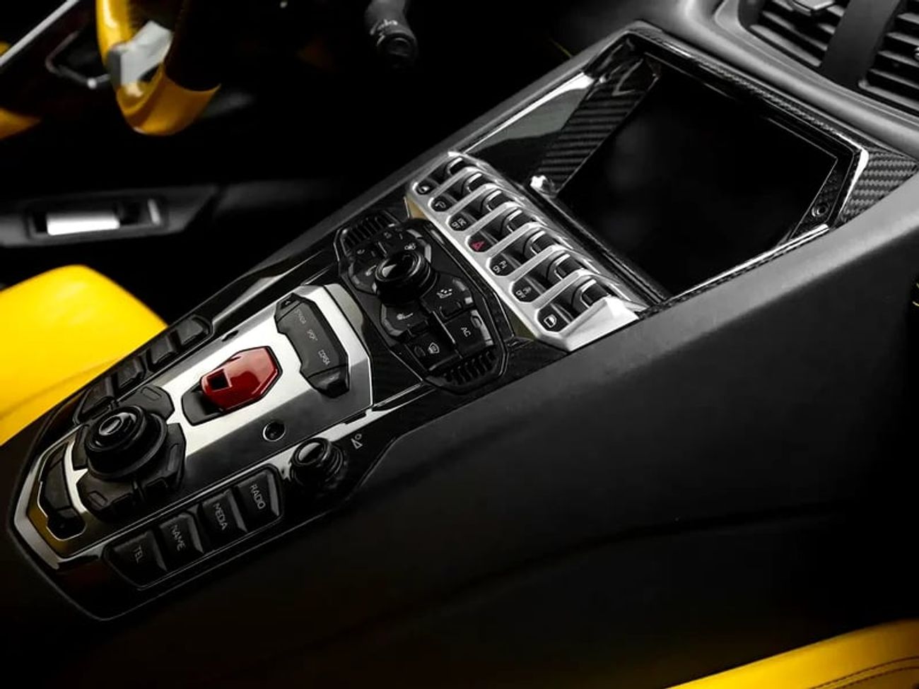 Lamborghini Aventador LP 700-4