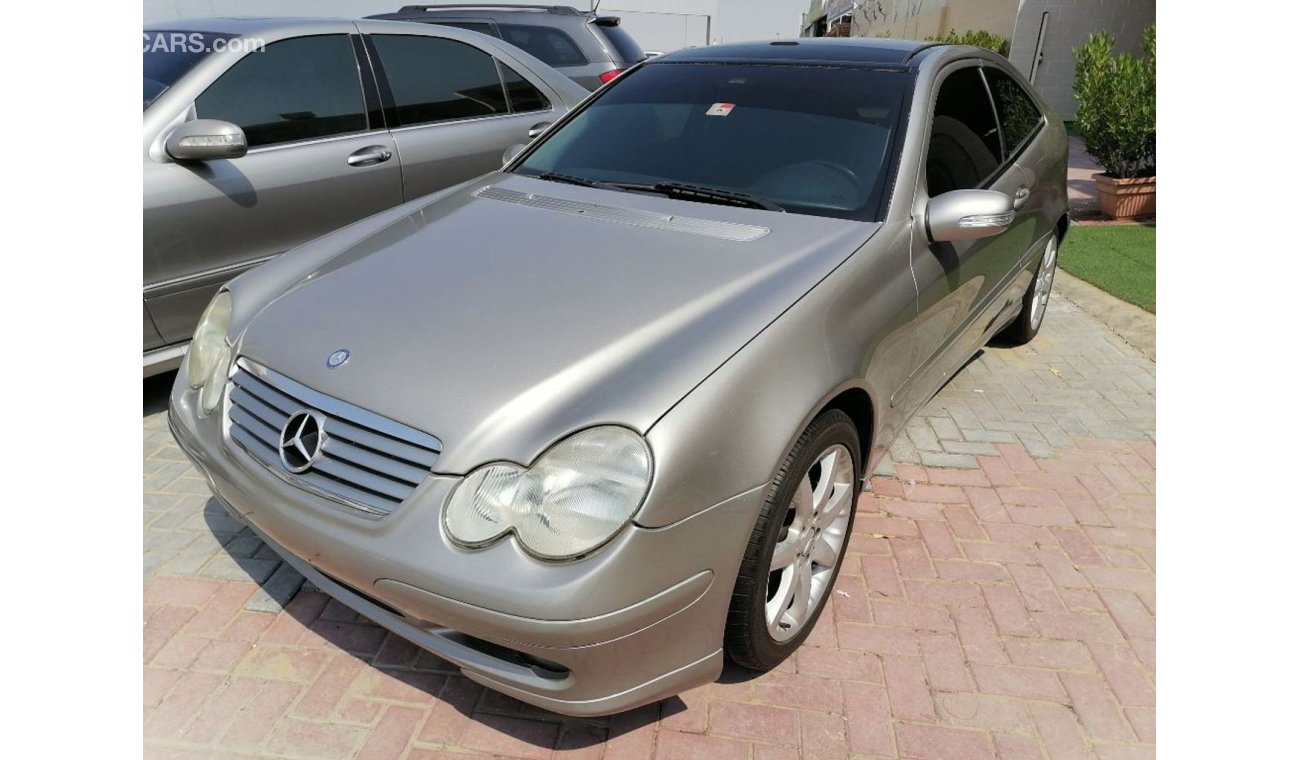 مرسيدس بنز C 320 مرسيدس 320 خليجي موديل 2005 6سلندر بحالي جيدة