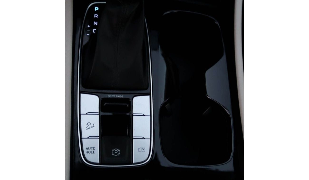 Hyundai Tucson Comfort 2.0L Hyundai Tucson 2.0L 2022  GCC, accident-free, in excellent condition 1431 P.M