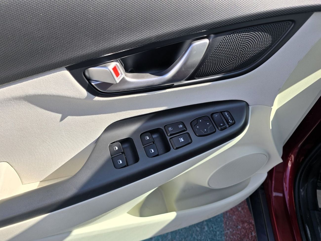 Hyundai Kona Hyundai Kona  Hybrid 1.6l SUV FWD 5Doors  Red Color 2023 Model