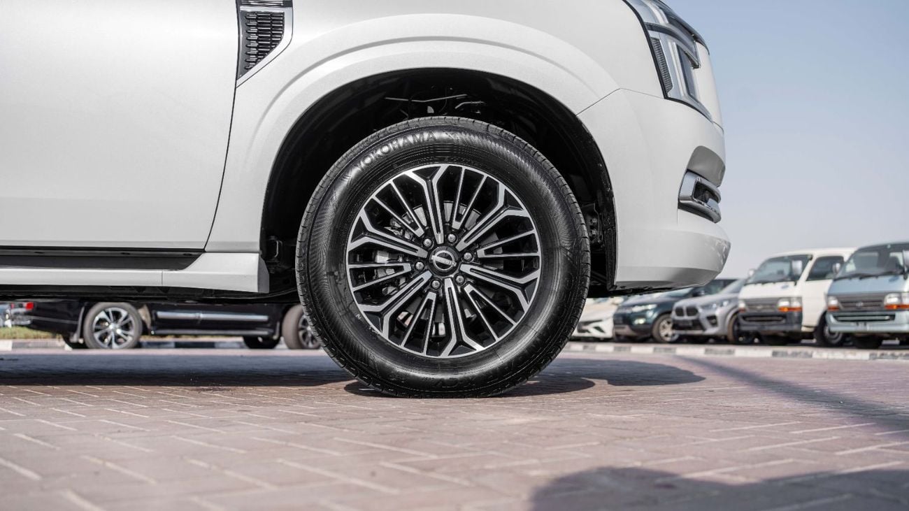 Nissan Patrol 2026 Nissan Patrol SE Platinum 3.8L AT Petrol (White-Red) Black Roof (Export Only)