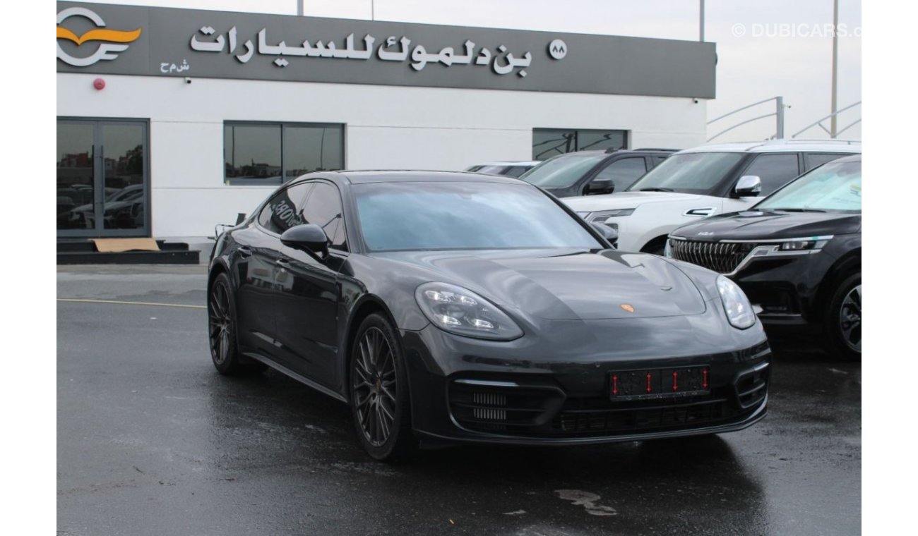 Porsche Panamera 4 Porsche Panamera Platinum Edition V6