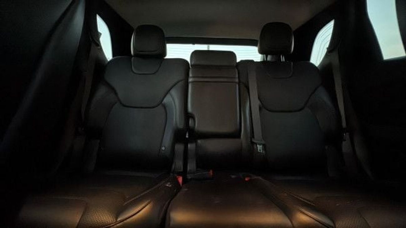 جيب شيروكي PREMIUM FEATURES | AT | LEATHER SEATS | 3.2L PETROL ENGINE | 4WD