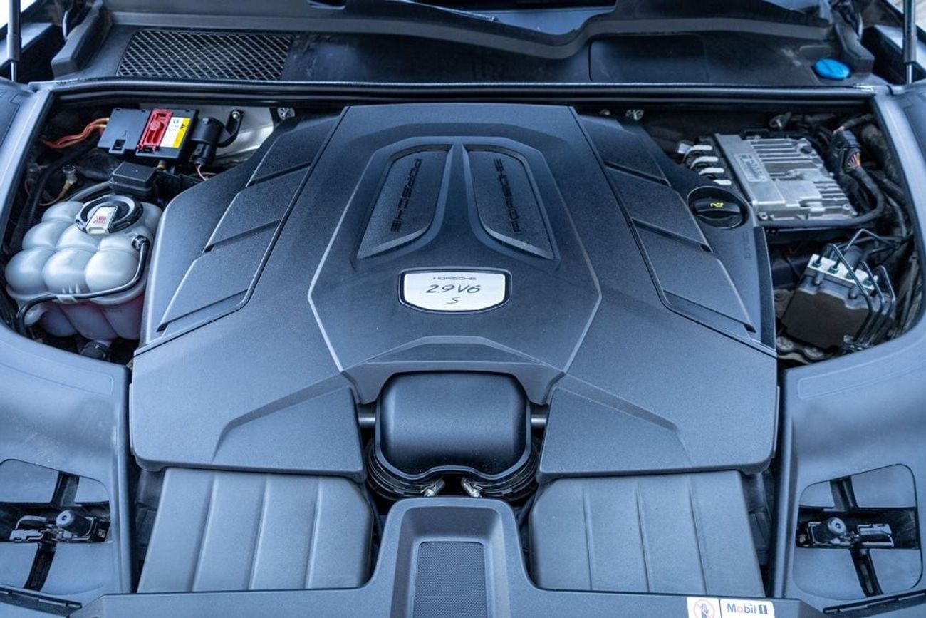 Porsche Cayenne S 2.9L (440 HP) Porsche Cayenne S 2019 GCC under Warranty with Flexible Down-Payment.