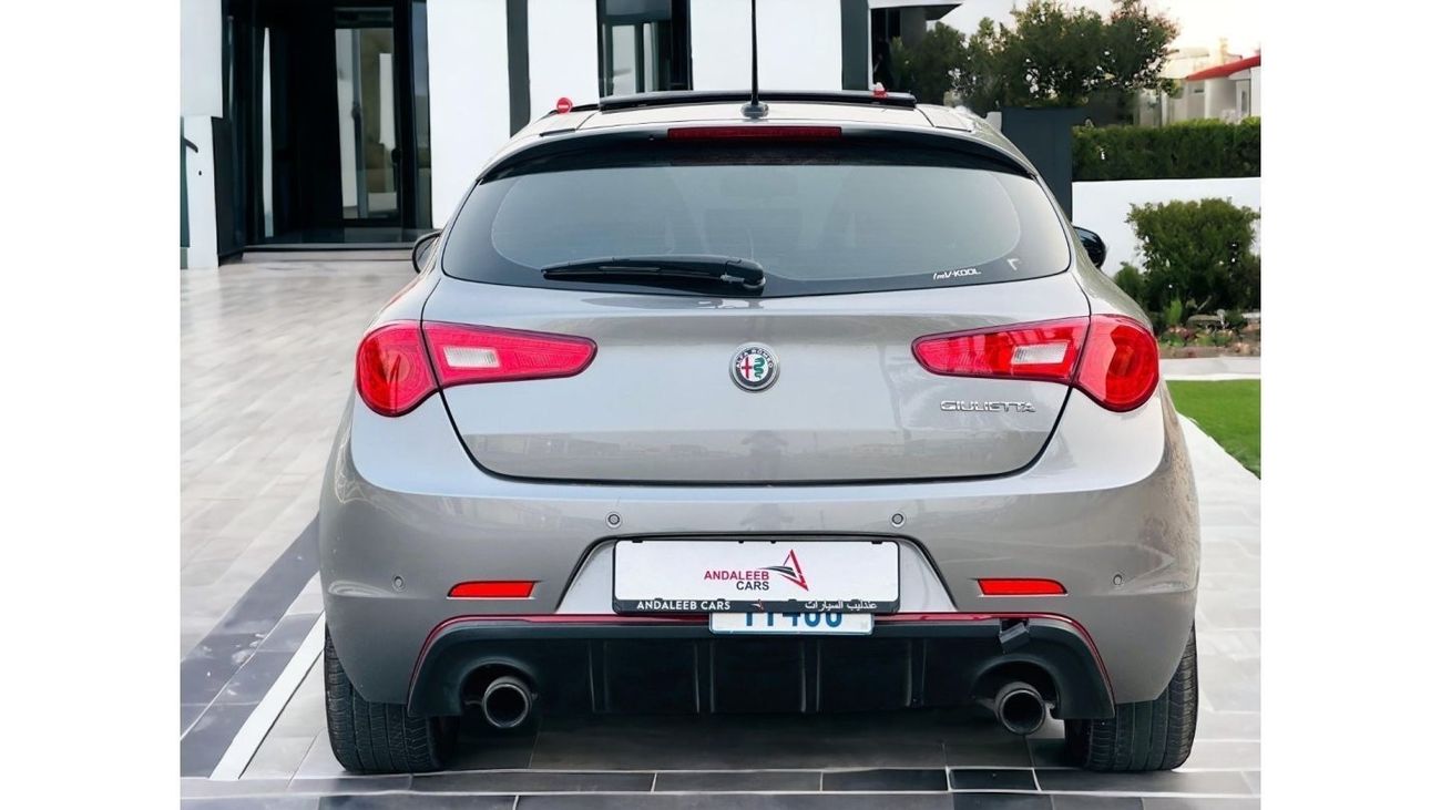Alfa Romeo Giulietta Veloce AED 710 PM | ALFA ROMEO GIULIETTA 1.8 TC I4 | GCC | 0% DP | WELL MAINTAINED | STYLING EXTERIO