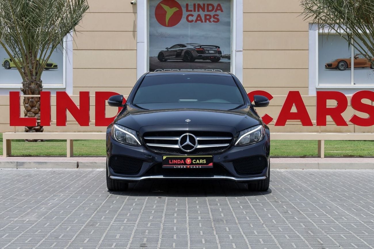 Mercedes-Benz C 200 Mercedes-Benz C200 AMG Pack 2018 GCC under Warranty with Flexible Down-Payment.