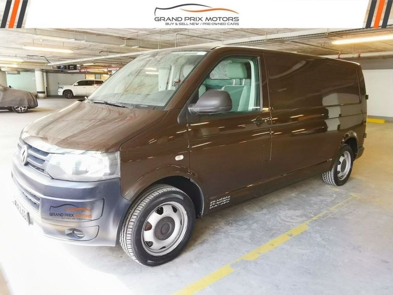 Volkswagen T6 Transporter Volkswagen Transporter LONG Wheel Base AUTOMATIC 2015 Model GCC Specs With Full Service History In P