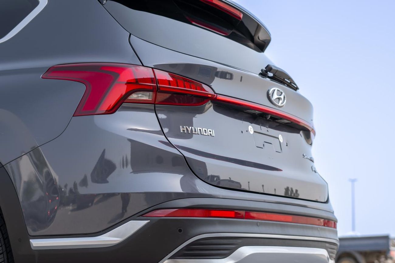 Hyundai Santa Fe hybrid