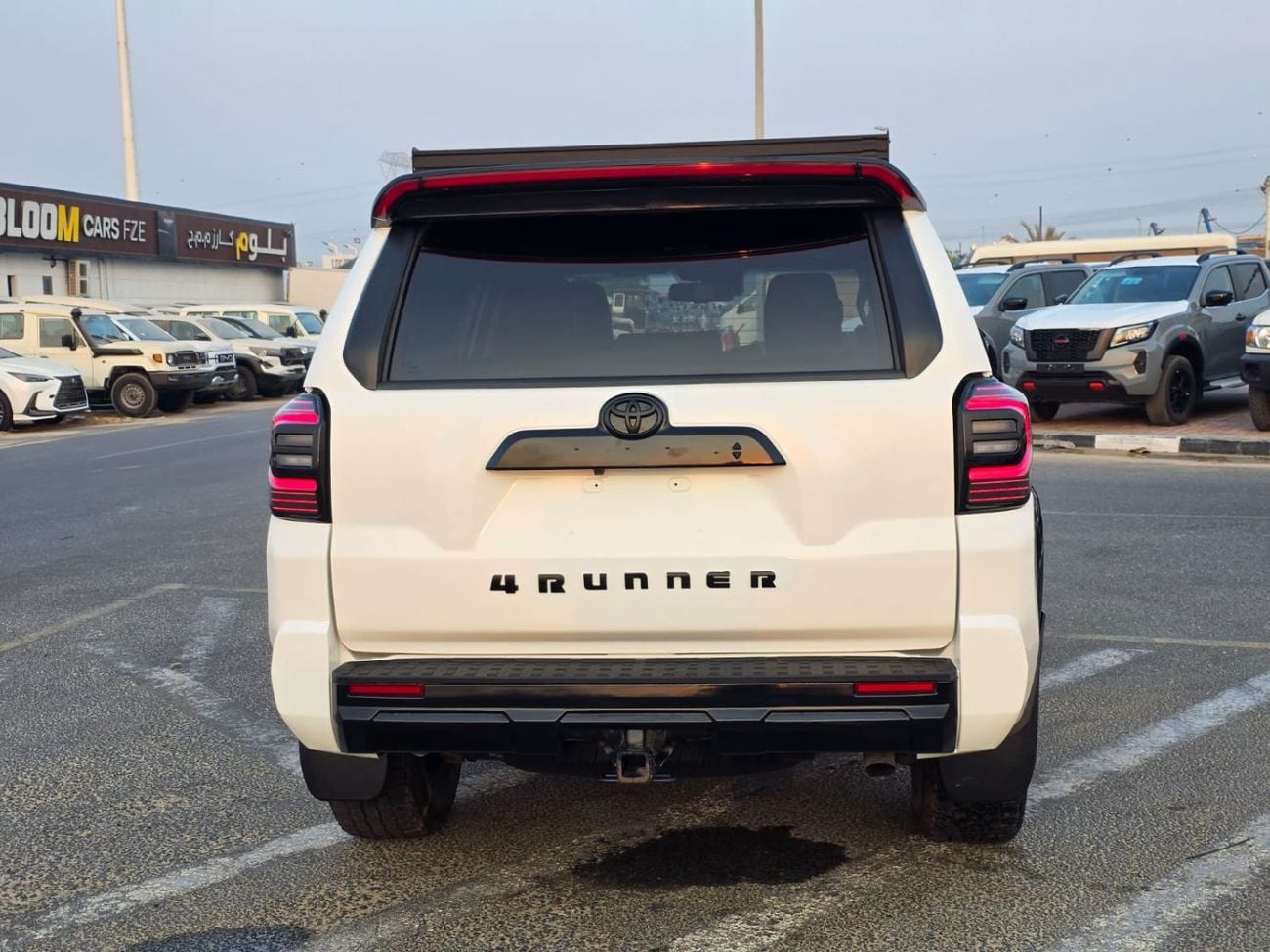 Toyota 4Runner LIMITED sunroof , 4x4 and Original leather and Push button