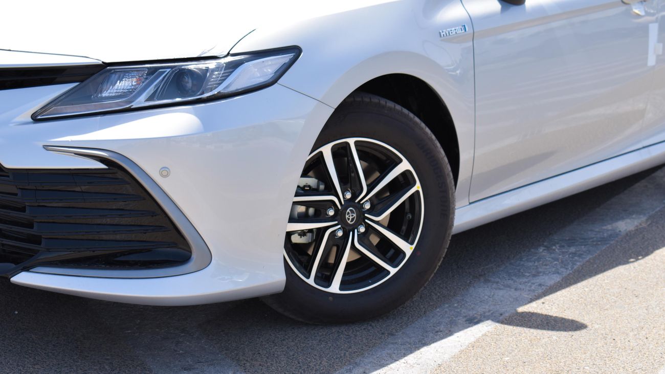 Toyota Camry LE | 2.5L | Hybrid | 2022 | For Export Only