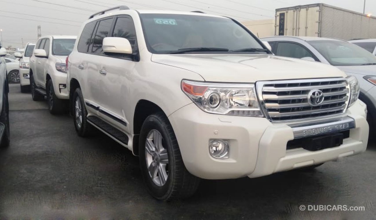 Toyota Land Cruiser GXR, 4.6L Petrol, Driver Power Seat / DVD / Sunroof / Rear A/C ( LOT # 4060)