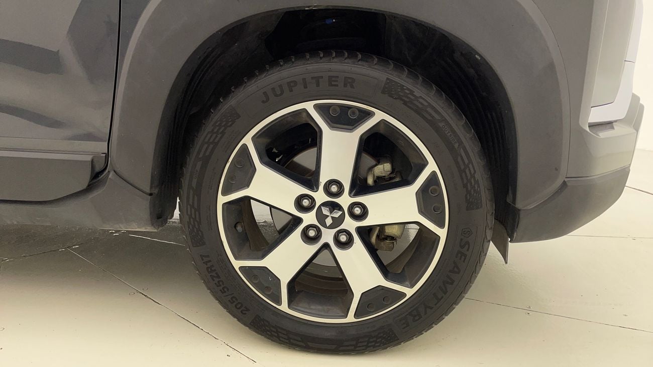 ميتسوبيشي إكسباندر كروس HIGHLINE 1.5 | بدون دفعة مقدمة | اختبار القيادة في المنزل