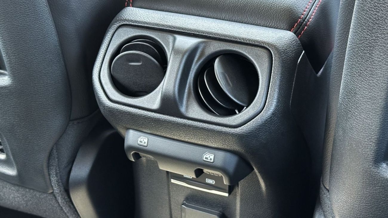 Jeep Wrangler Rubicon Winter Package For Export 2023 2.0L GCC 0km