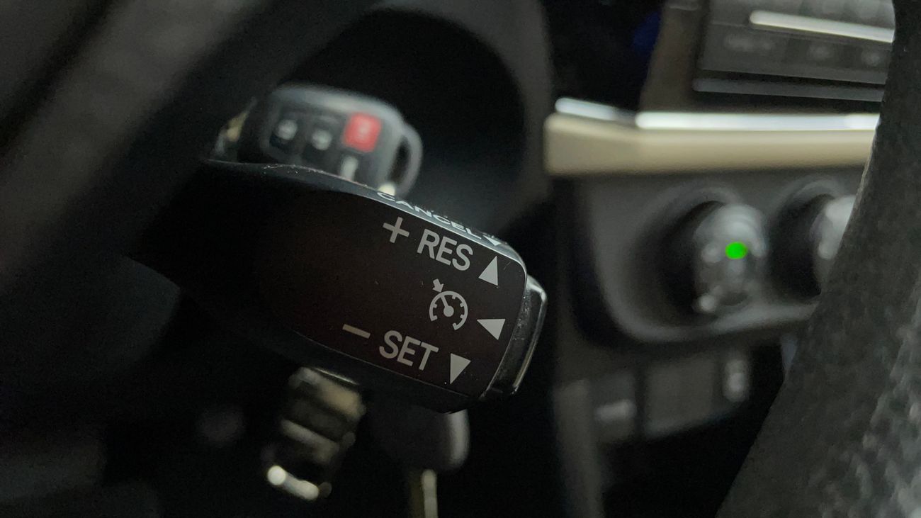 تويوتا كورولا SE 2 | بدون دفعة مقدمة | اختبار قيادة مجاني للمنزل