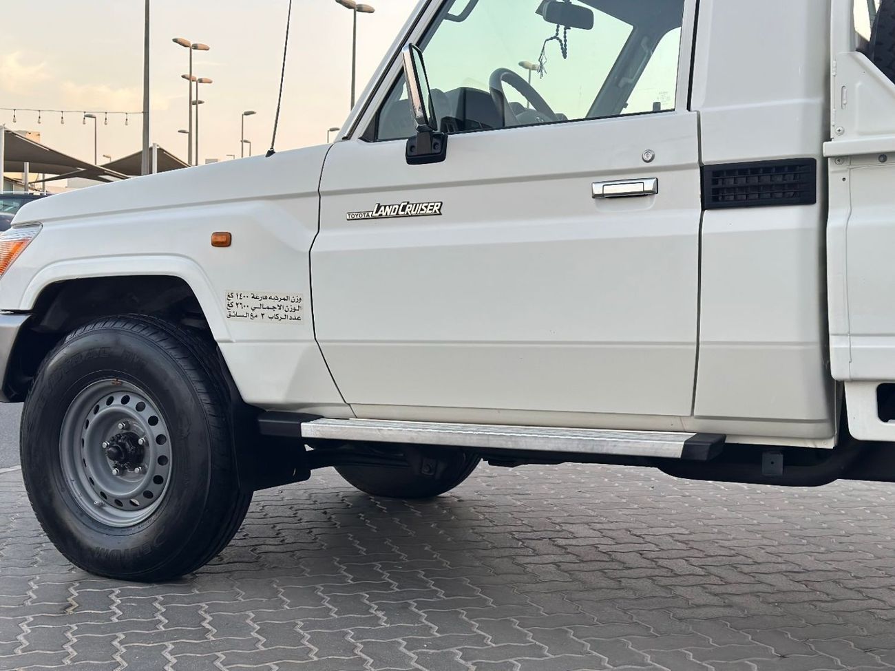 Toyota Land Cruiser Pick Up Std 4.0L Single Cab Utility 4WD