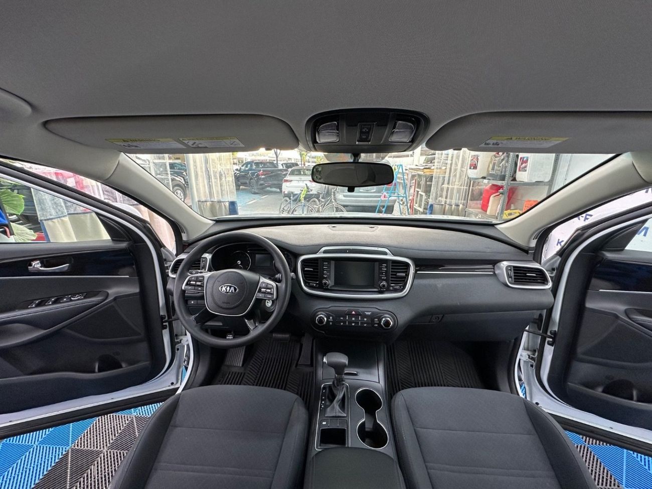 Kia Sorento Base 2.4L FWD