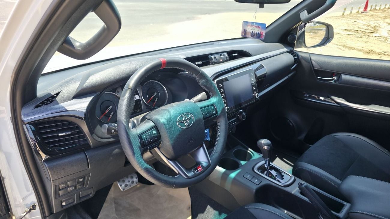 Toyota Hilux Toyota Hilux GR Sport - GCC - 2026 Brand New (Export)