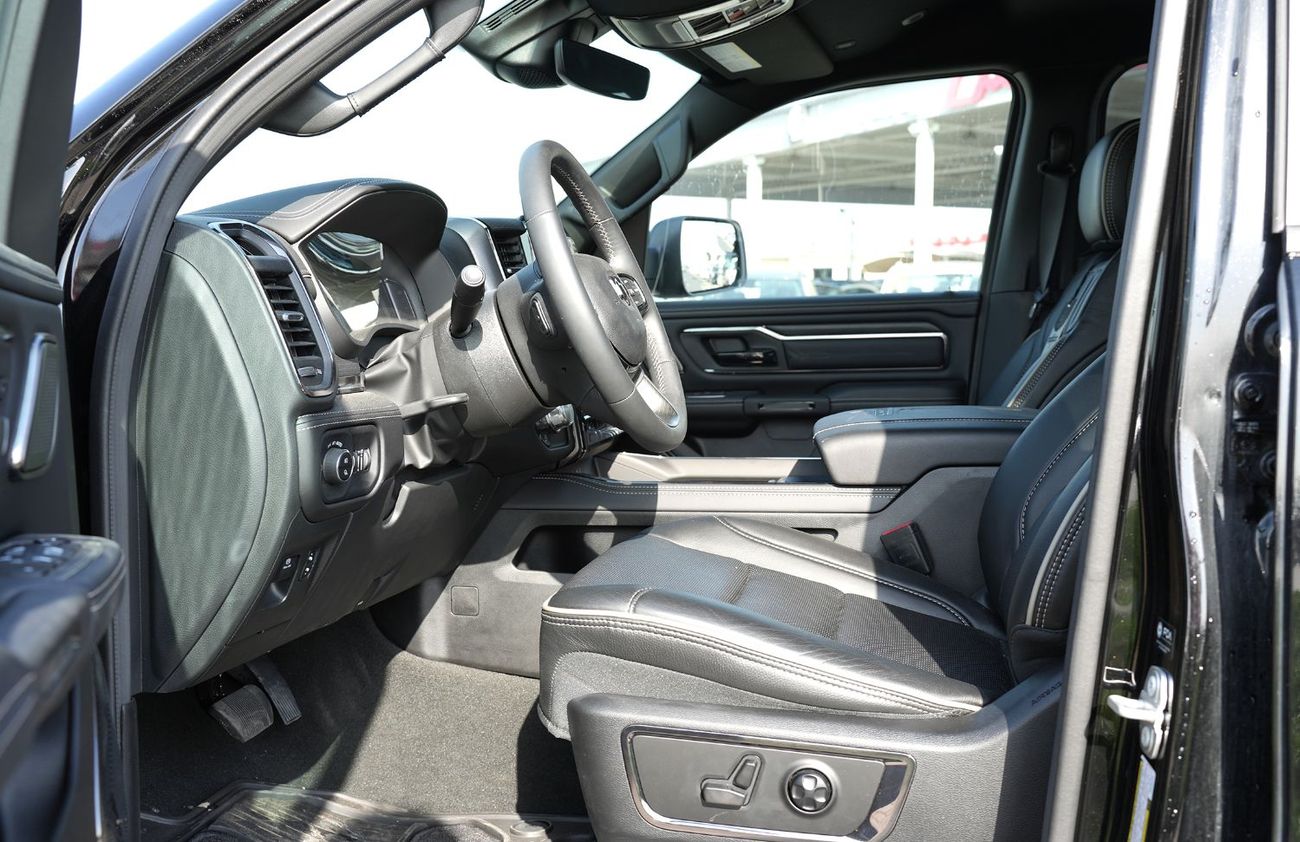 RAM 1500 Limited 5.7L (5 Seater) Black Edition American Specification