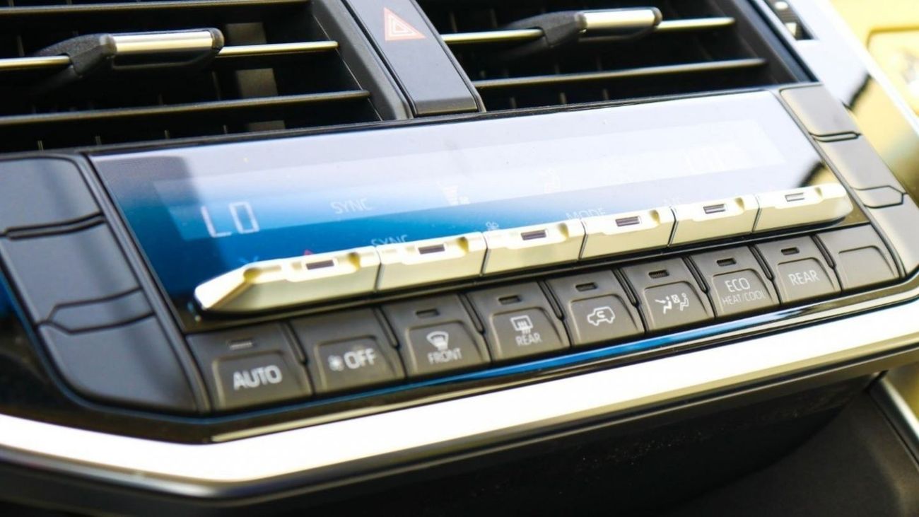 Toyota Land Cruiser Ramadan Special - 2022 | LC 300 3.3L V6 - TWIN TURBO DIESEL GXR-V 4WD HIGH OPTION 70TH ANNIVERSARY E