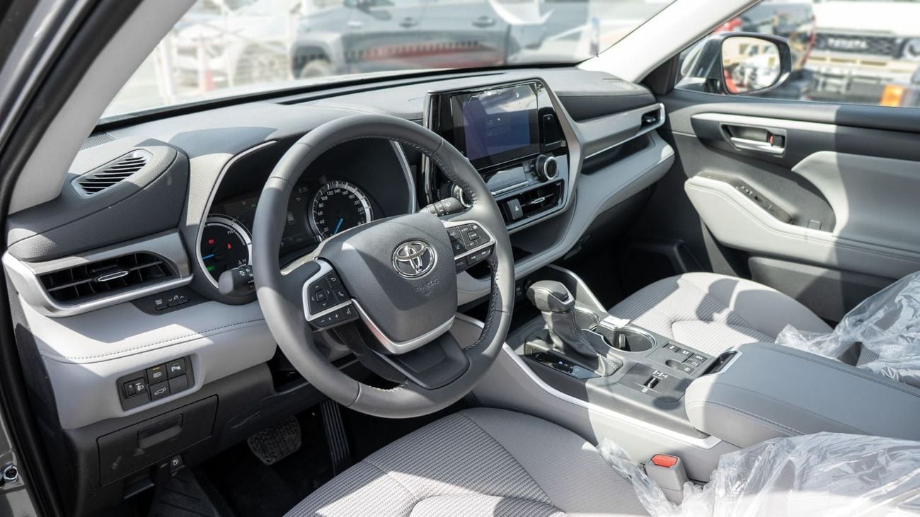 Toyota Highlander 2025 Toyota Highlander GLE 2.5L AT Hybrid (Gray)