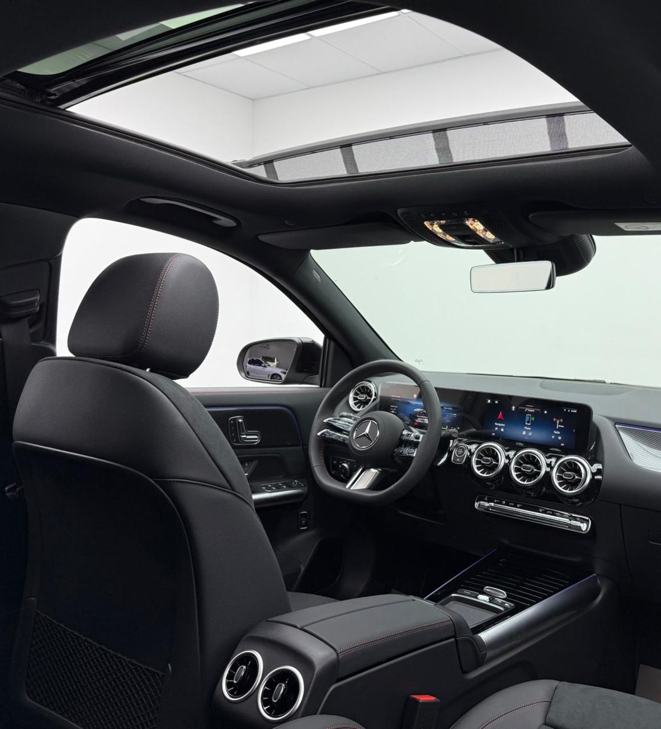 Mercedes-Benz GLA 200 *Brand New* 2026 Mercedes Benz GLA200 AMG, 5 Years MB Warranty, Delivery Kms, Fully Loaded, GCC