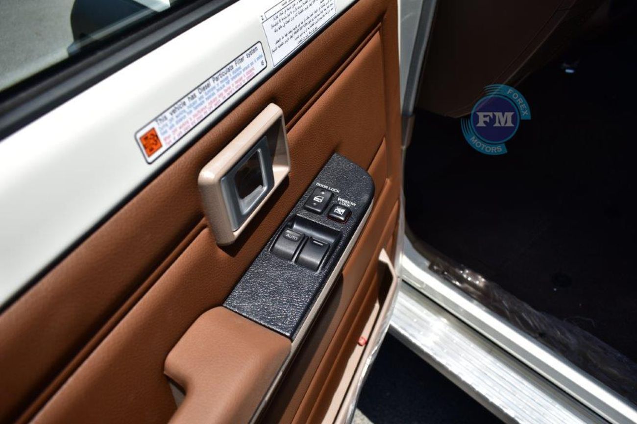 تويوتا لاند كروزر 70 71 Short Wheel Base SDLX 2.8L Diesel 4WD 5 Seater Automatic