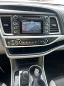 تويوتا هايلاندر 2018 Toyota Highlander LE+ 2.7L V4 - FWD - Petrol - Rare Stock - 7 Seater Rear CAM - 58,200 mileage 