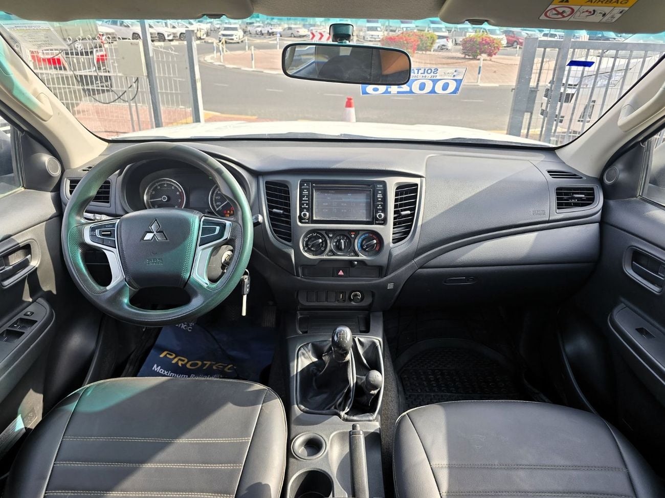 Mitsubishi L200 Used Mitsubishi58 L200 GLX 2.4L Petrol M/T 4*4  GCC White Color  2022 Model