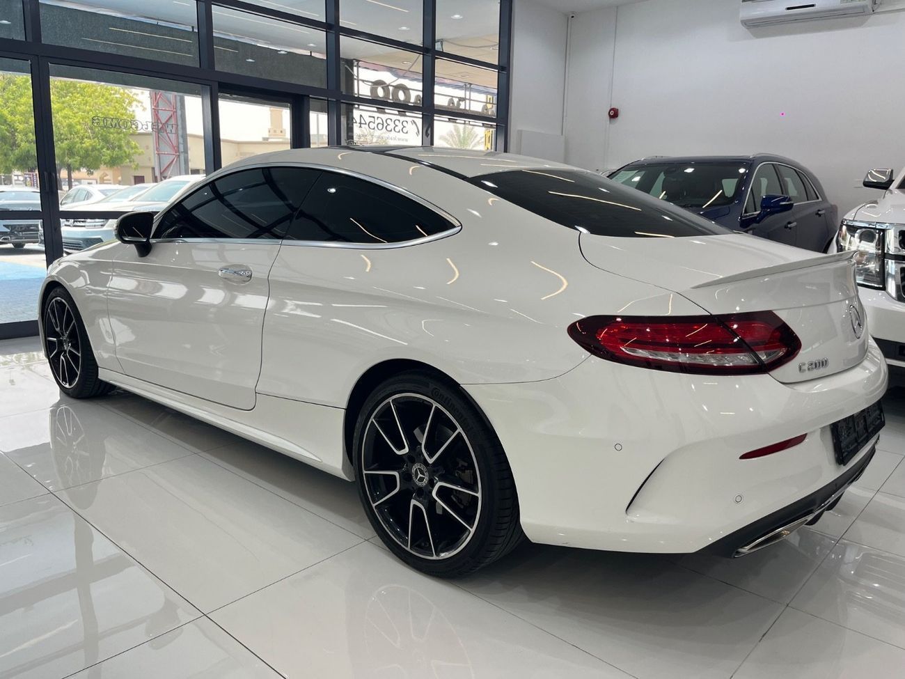 مرسيدس بنز C 200 Premium 2.0L