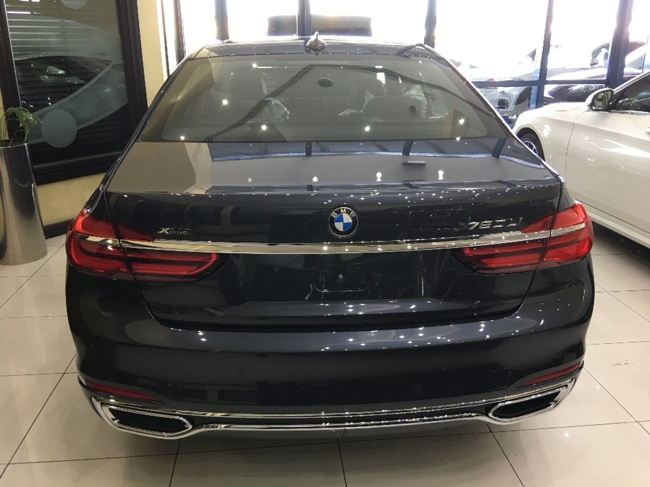 New BMW 750Li 2016 for sale in Dubai - 77085