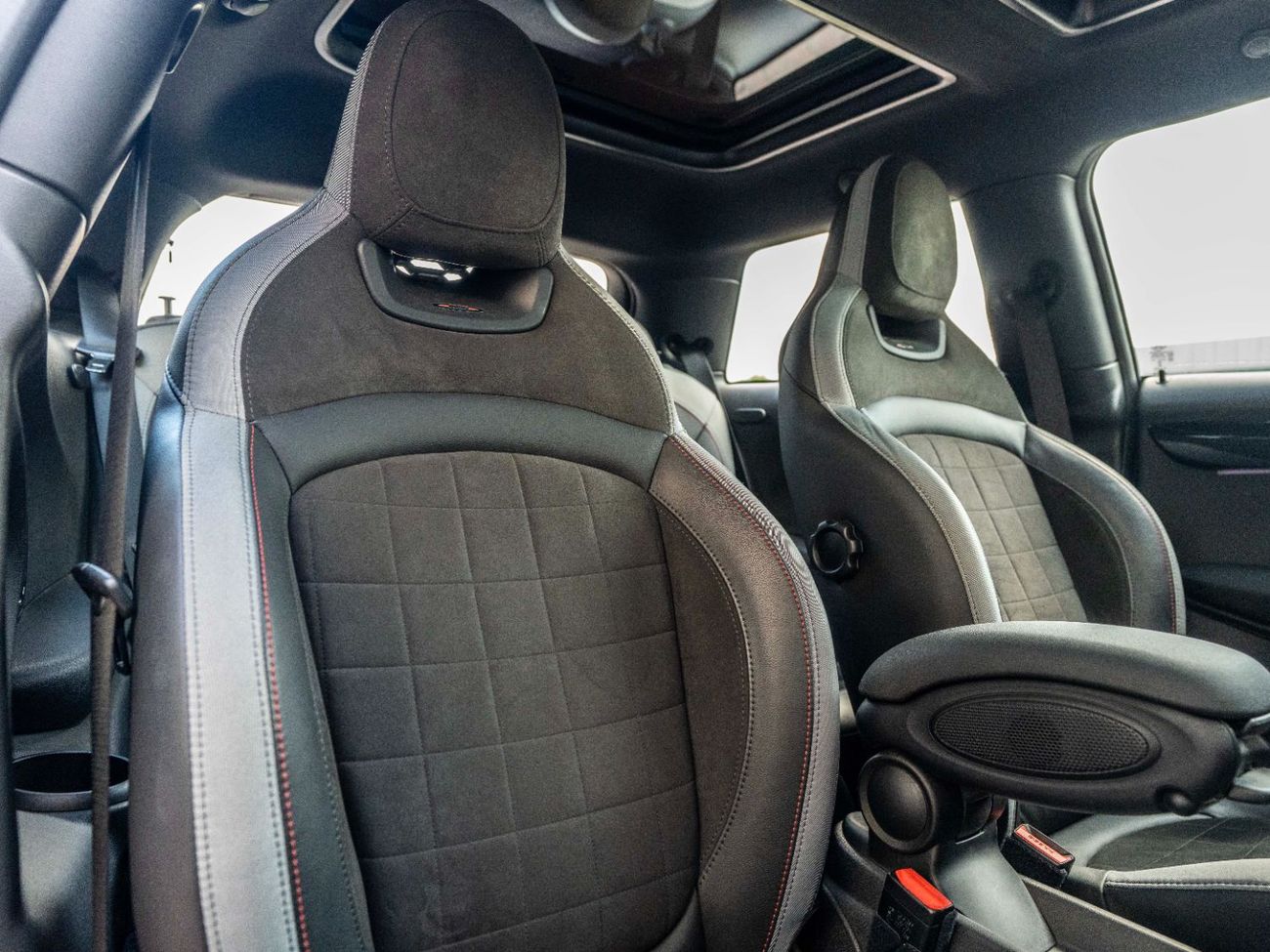 Mini John Cooper Works Coupé JCW